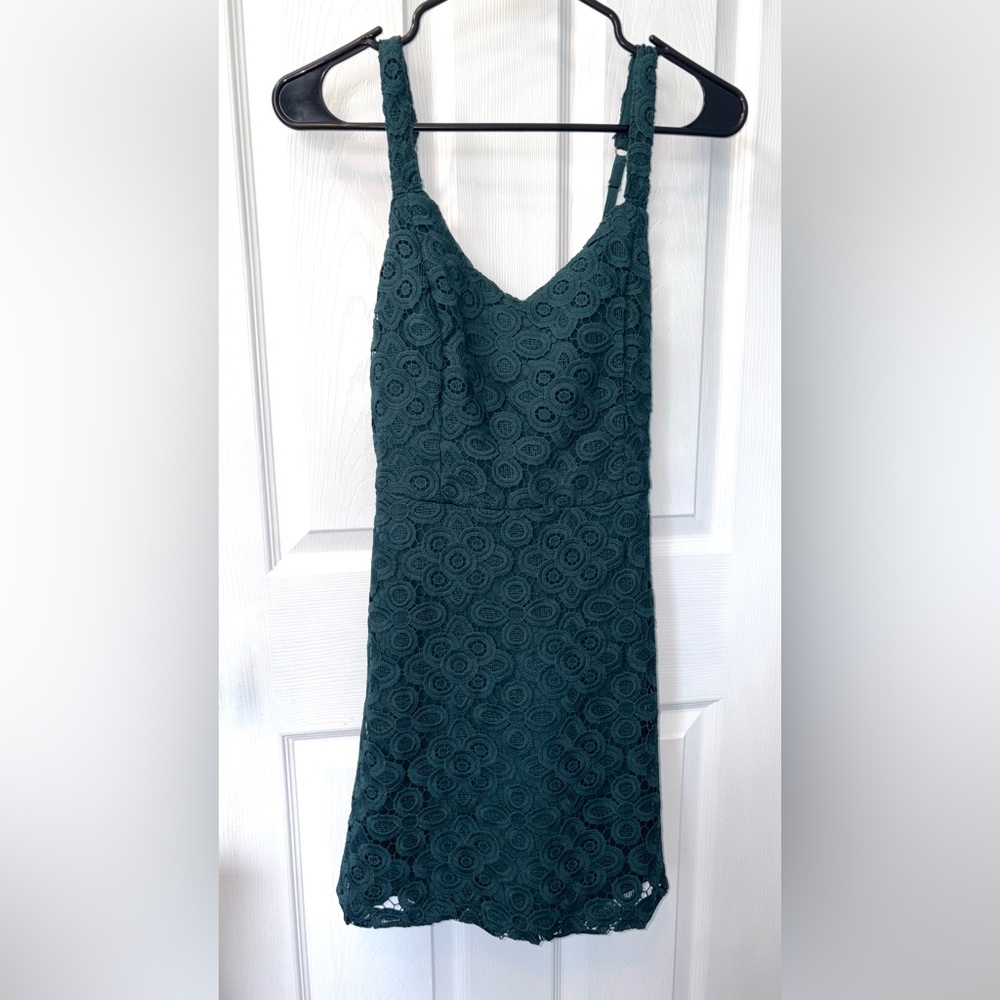 Hollister Dark Green Lace Dress  (USED)